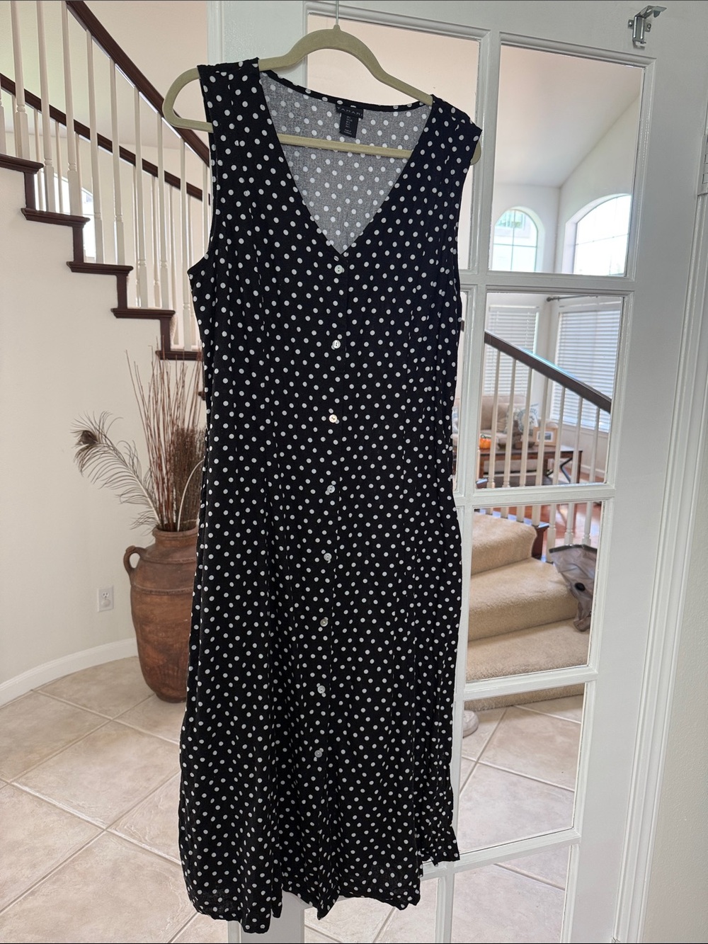 Tahari Size Large Linen Blend Black Polka Dot V-Neck Button-Front Midi Dress